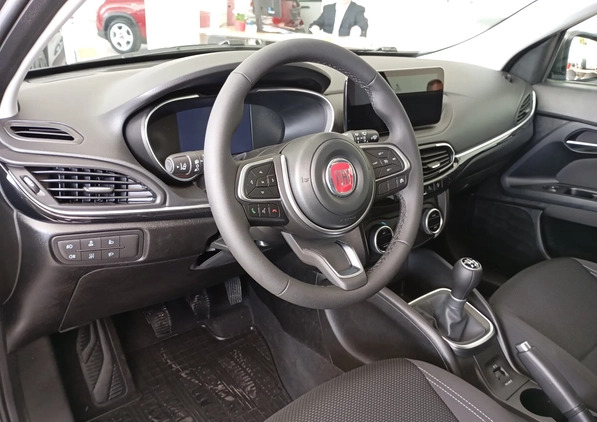 Fiat Tipo cena 92900 przebieg: 5, rok produkcji 2023 z Włocławek małe 7